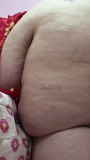 Extremely fat black and white women at rare Lesbian Sex   Clip 1