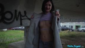 ”Where Did Madison Quinn Get Her 100 Euros?”