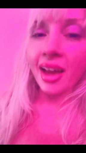 Stepmommy Dances Slutty for You