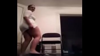 thick ass redbone freak throwing that ass