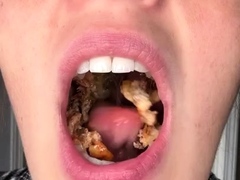 Giantess Ashton - Cheeseburger (Intimidating Giantess)