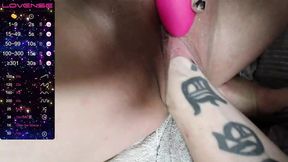 Emo vixen with colossal boobs snatches her pussy licked by her couple friends