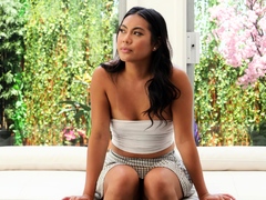 Amateur Webcam Teen Flashes Masturbates