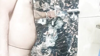 Amatur india gay bawah mengambil pov dubur berdebar-debar dengan besar pancutan air mani