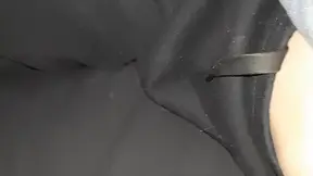 I seduced my neighbor and while her husband went out to the store, we mutually masturbated