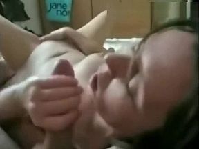 Ładna Dziewczyna z robi dla mnie glebokie gardlo