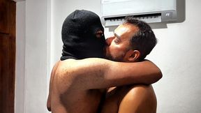safado finalmente realiza seu sonho de ser fodido pelo enorme