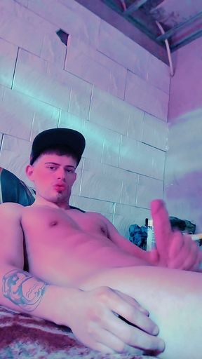 I masturbate in my friend's room until I ejaculate