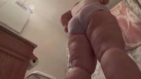 Naught milf pees while guest