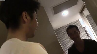 Two Asian blokes suck each other's prick and bareback afterwards