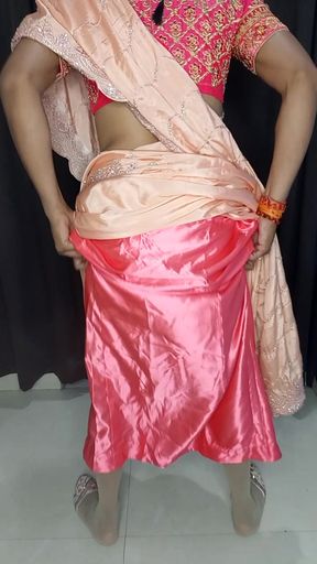 Stepmom looking so hot this saree and ass size