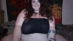 fat babe stripping her shirt showing huge boobs