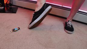 Giantess Little Man Femdom Sneaker Foot Fetish 1080p