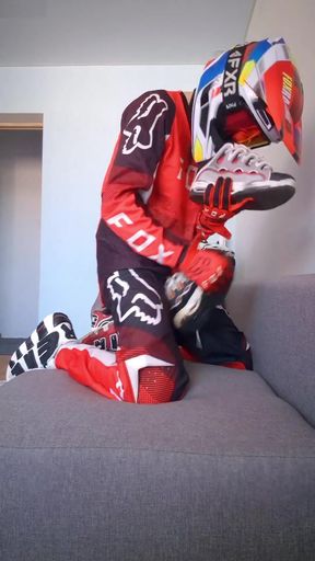I Put on Mxgear and Fuck My Osiris Sneakers