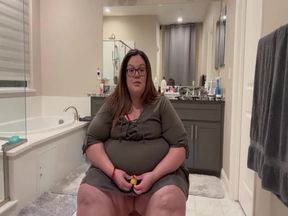 Plump Paradise First Weigh in! (sd-wmv)