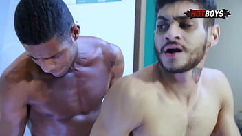 Dando meu cuzinho pro vizinho