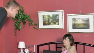 Petite Goddess - Sensual Lovemaking With A Small But Curvy Body