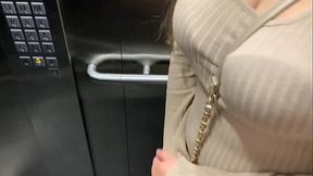 Public elevator party ends with blonde babe's big tit blowjob