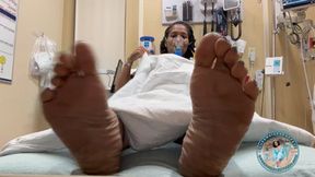 Queensizesexyfeet Got The Shakes - Rapid Feet Shaking
