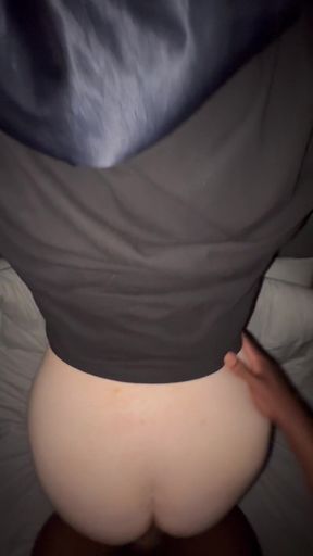 I Fucked a Hotel Cleaner in My Room