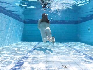 Swimming Fetish - Underwater Swimming Nude