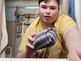 nineteen yr old back on pornhub, time for a fresh shower porn movie