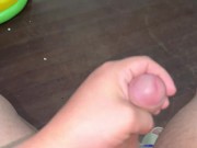 Sirvienta Latina con Gran CULO toma la Verga de su Cliente, ella es mejor siendo una Puta.