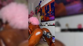Hot Ebony babe with pink hair destroys her pussy with a fuck machine till hard squirting