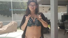 MILF Nude Model Walk