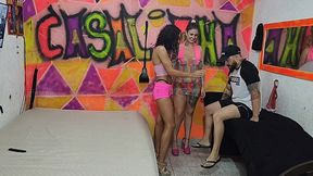 trocando os blocos de carnaval por uma foda com o casal dna