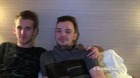 un beau blond actif avec une grosse bite