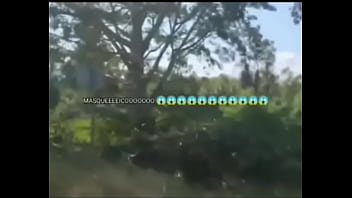 homem angolano gritando macaco