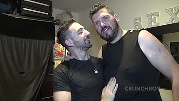 hetero se prend une grosse bite dans son cul