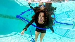 Aquaphilias- Sea Jewel Falls in the Pool and Can't swim- PERIL