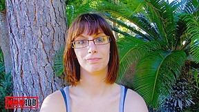 Lola Vinci in Video Interview Porno With Lola Vinci - MMM100