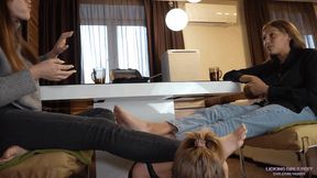 PAMELA and SARAH - You are here to worship our feet (HD)