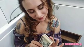 Sexy Redhead Blowjob for Cash in Amateur Vid