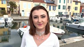 douce et sauvage, tracy, 19ans, realise son fantasme !