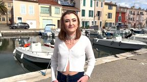 douce et sauvage, tracy, 19ans, realise son fantasme !
