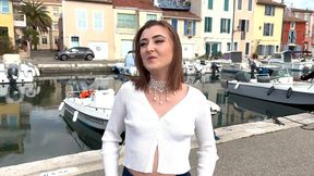 douce et sauvage, tracy, 19ans, realise son fantasme !