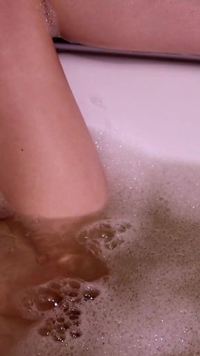 Bubble Bath Playtime: Pee, Queefs & Pussy Fountain