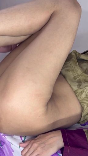 I did it with a rich Desi woman and satisfied her pussy.   Clip 2