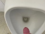 Spermaschuss auf Toilette