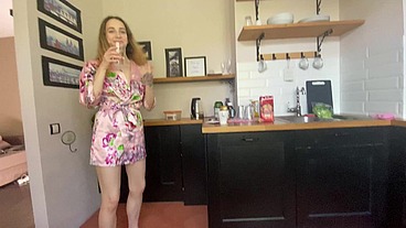 Ellie Wain 19 Yr Old Amateur Gives Older Man POV Blowjob
