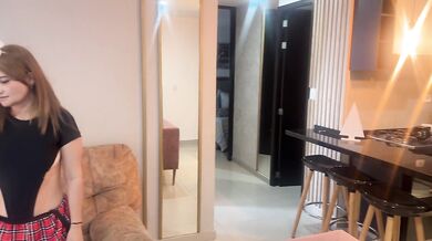 Madrastra de culo profundo es follada por su hijastro a escondidas de su marido. SEXO REAL A ESCONDIDAS.