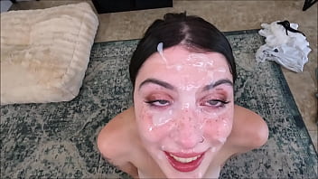 Daydream Daisy Gets Cum On Her Pretty Face