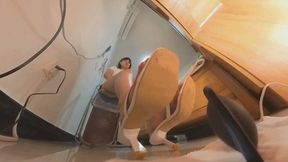 VR360 HEIYU pov's office crushes the dwarves