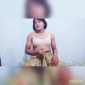 Sissy Shivani Caty musturbating