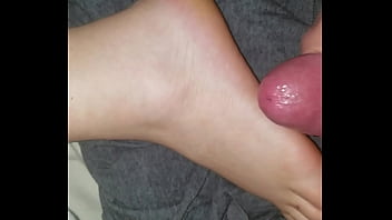 Cum on s. wife&#039_s foot