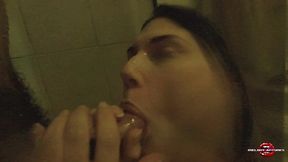 in the bathroom an oral of the most horny of the xvideos, phenomenal blonde making the dick come.